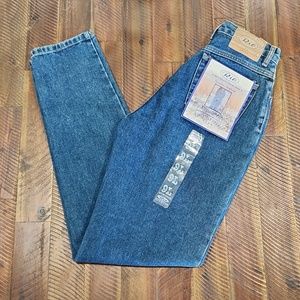 NWT - Vintage Straight Leg Jeans